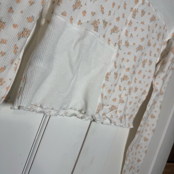 American Eagle Orange and White Floral Patchwork Top Cropped Long Sleeve Size M - Picture 7 of 10